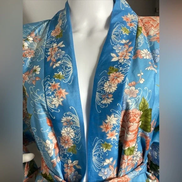 Vintage Kamon Kimono Japan 100% silk - Picture 4 of 11